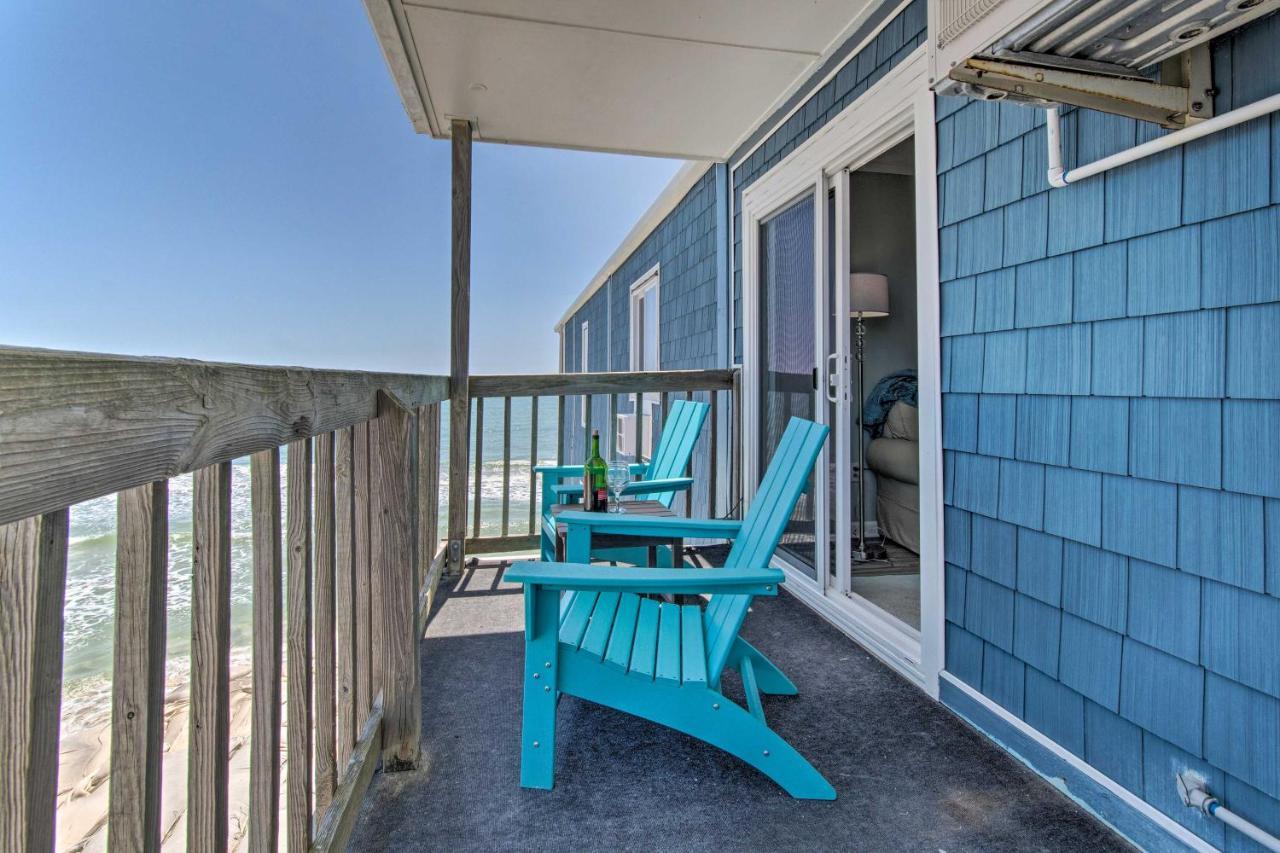 Convenient Retreat With Balcony And Ocean Views! Appartement North Topsail Beach Buitenkant foto
