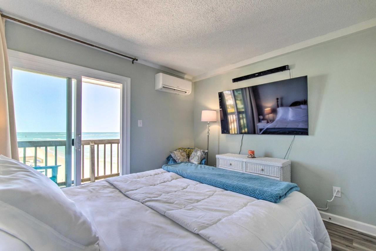 Convenient Retreat With Balcony And Ocean Views! Appartement North Topsail Beach Buitenkant foto